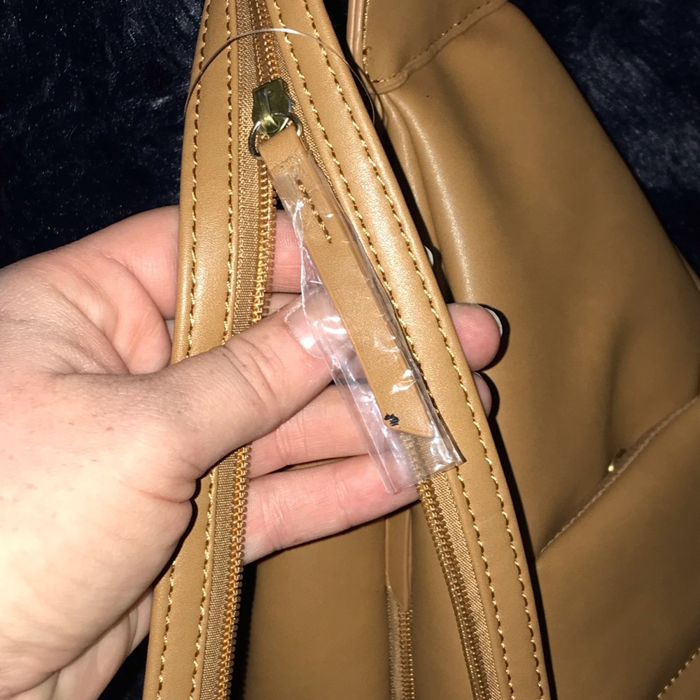NWOT!!!! Tan/Camel Sling Backpack 🎒 - Picture 5 of 9